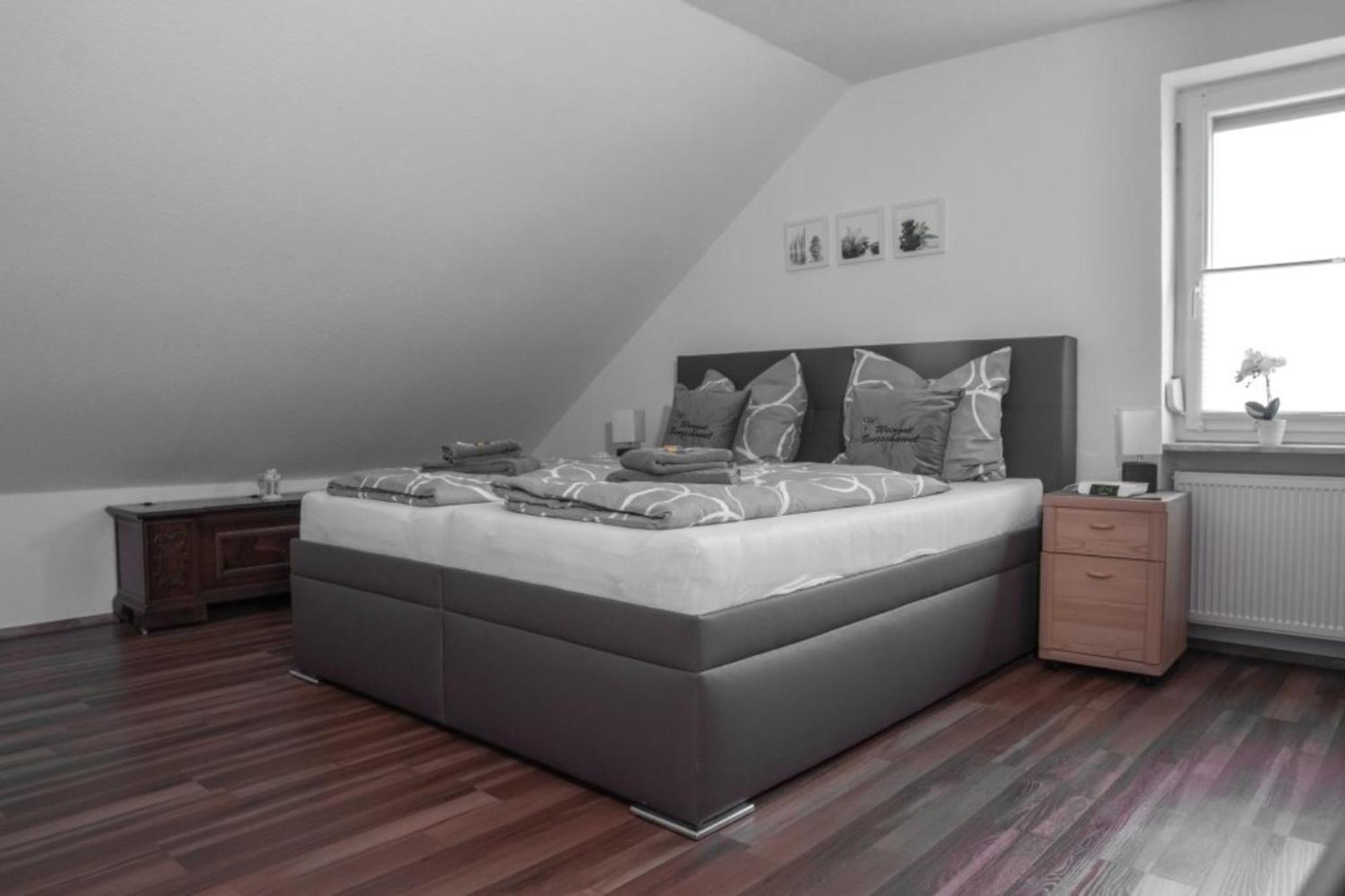 Ferienwohnung Grauschiefer Irsch Esterno foto