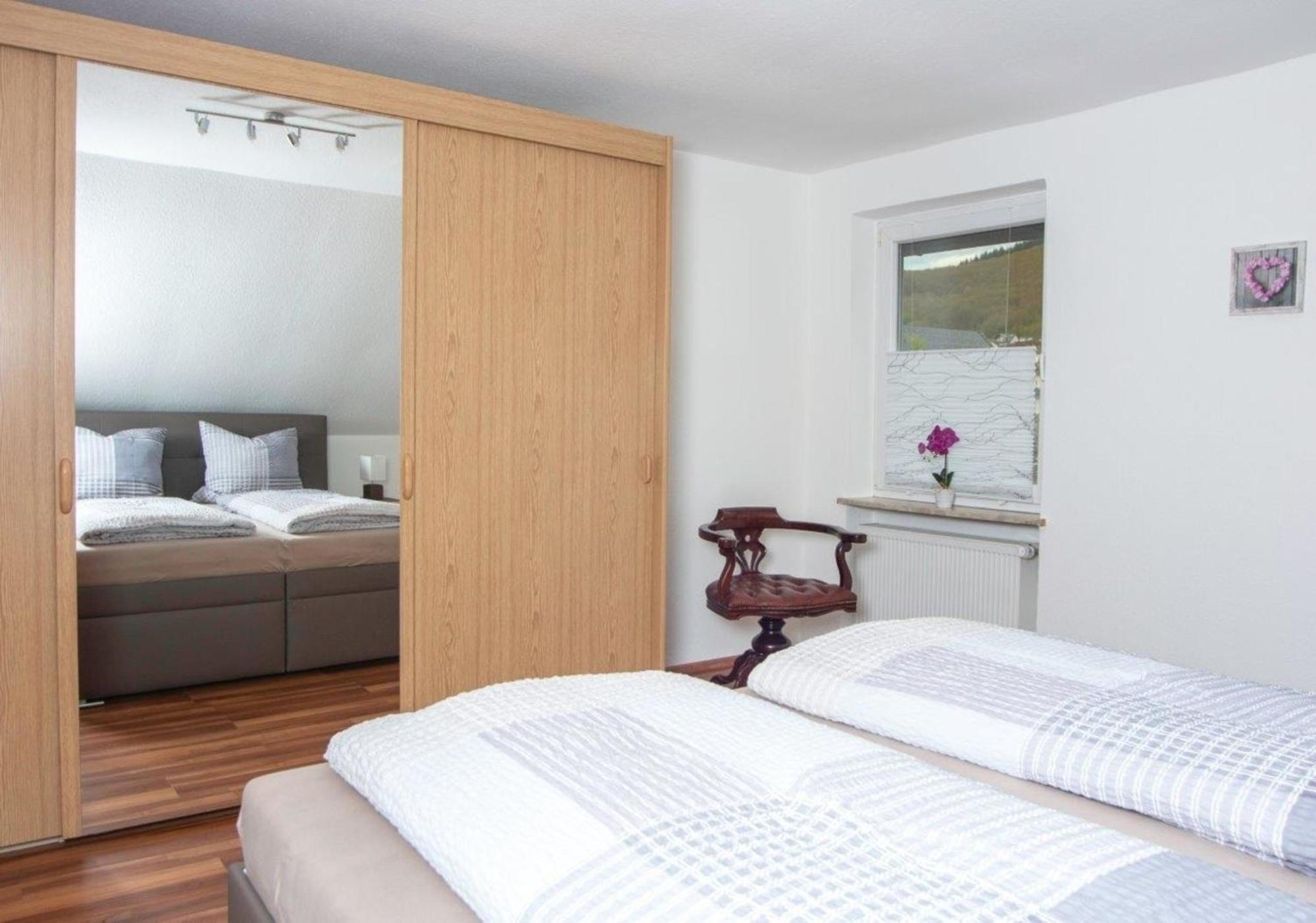 Ferienwohnung Grauschiefer Irsch Esterno foto